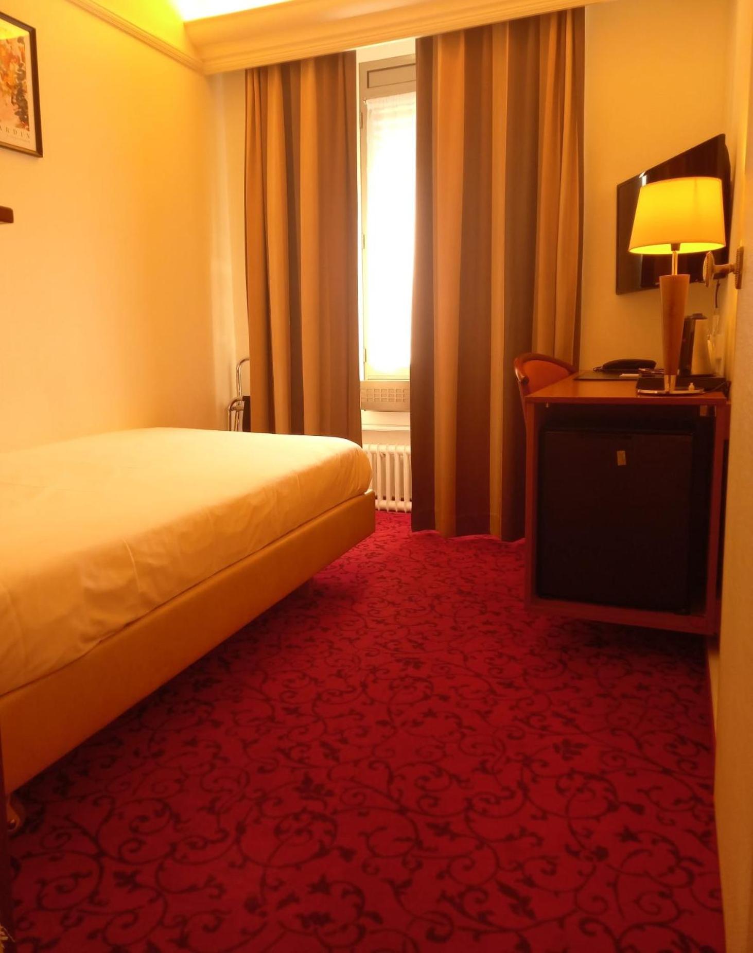 Astoria 3* Genebra